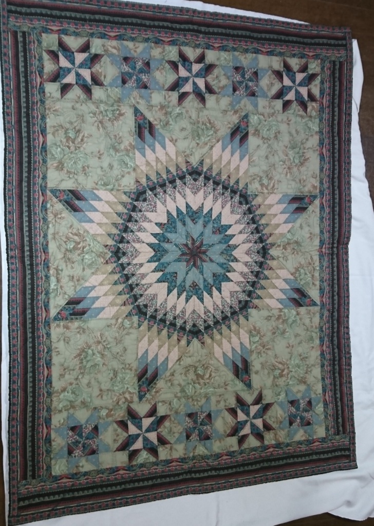大阪正規品 ハンドメイド・パッチワーク☆スター・タペストリー