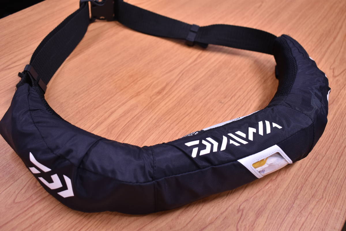 大人気，正規品 程度良好品 ダイワ ライフジャケット ウエストタイプ DF-2205 膨張式救命胴衣 手動 自動膨張式 桜マーク サイズ フリー(ライフジャケット)｜売買されたオークション情報、yahooの商品情報をア ライフジャケット