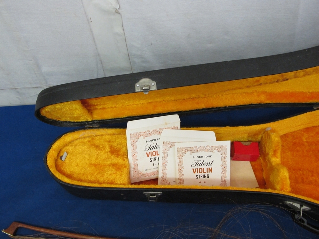 8‐142 SUZUKI 鈴木 ヴァイオリン バイオリン Established 1887 in Nagoya 220 4/4 1974 楽器 音楽機材 SHOULDER REST ハードケース付_4