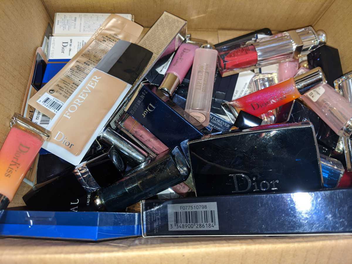 Dior化粧品　【中古品】リップ　口紅　アイシャドウ　まとめ売り　セット 60点入 新品 美品 中古 Dior コスメ セット まとめ アイシャドウ 口紅