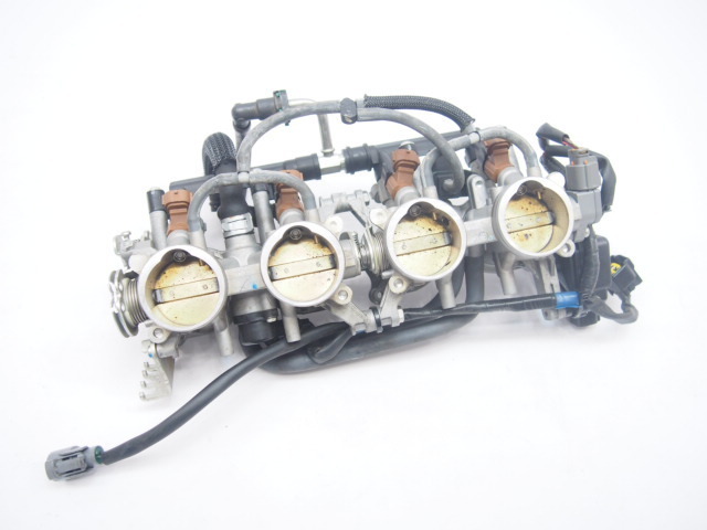 GSX-R750 70年代のキャブレターと最新の電子制御スロットルボディ