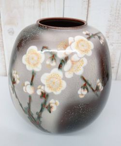 九谷焼】伝統工芸 美術品 花器 壺 山岸雄三 九谷 梅 花瓶のYahoo