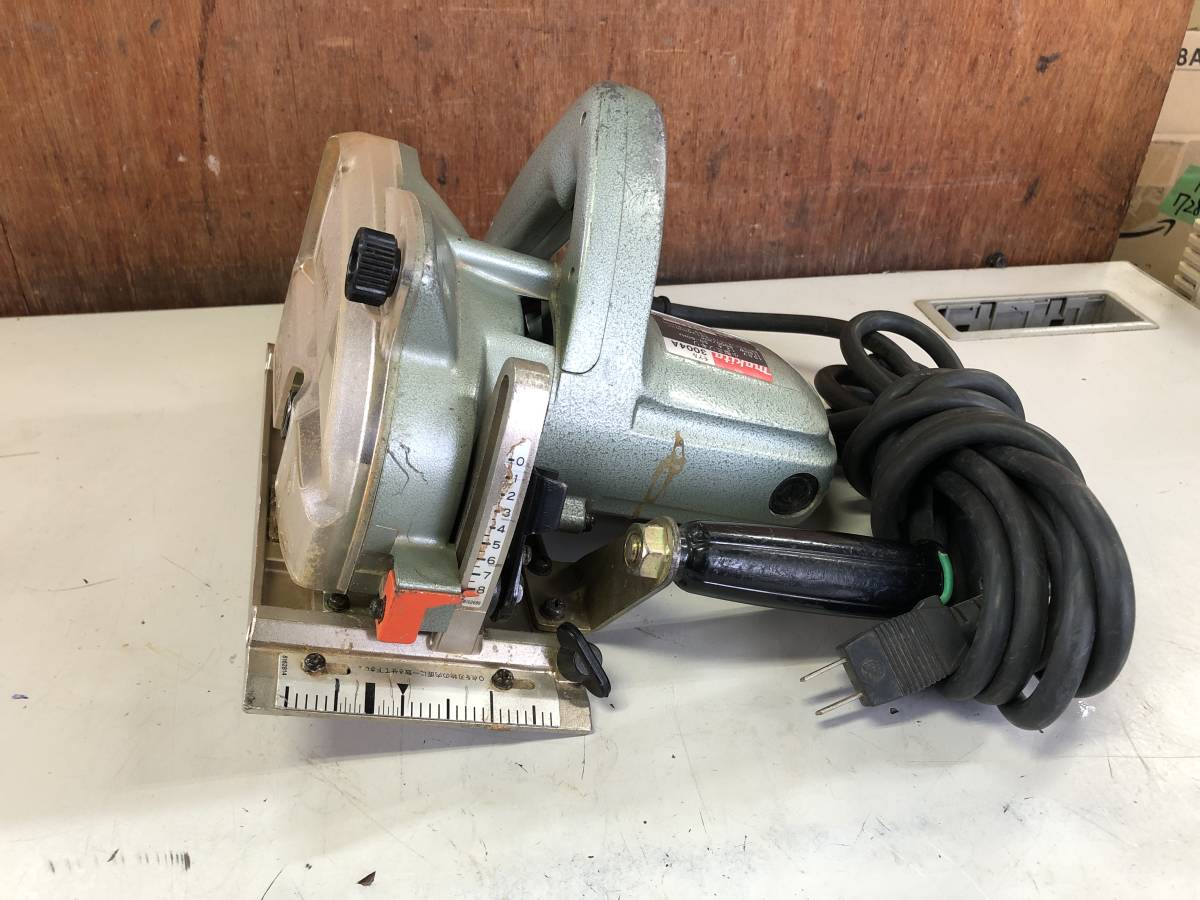 驚きの破格値，豊富な U8 makita マキタ 小型 ミゾキリ 3004A 切断機 溝切 溝切り 丸鋸 通電ＯＫ(切断機一般)｜売買されたオークション情報、yahooの商品情報をアーカイブ公開 - オークファン 木工用