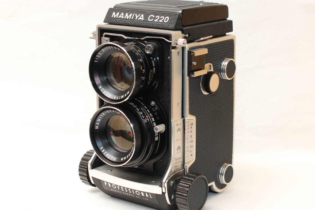 MAMIYA マミヤ C220 PROFESSIONAL 105mm f3.5 Mamiya C220 Camera with