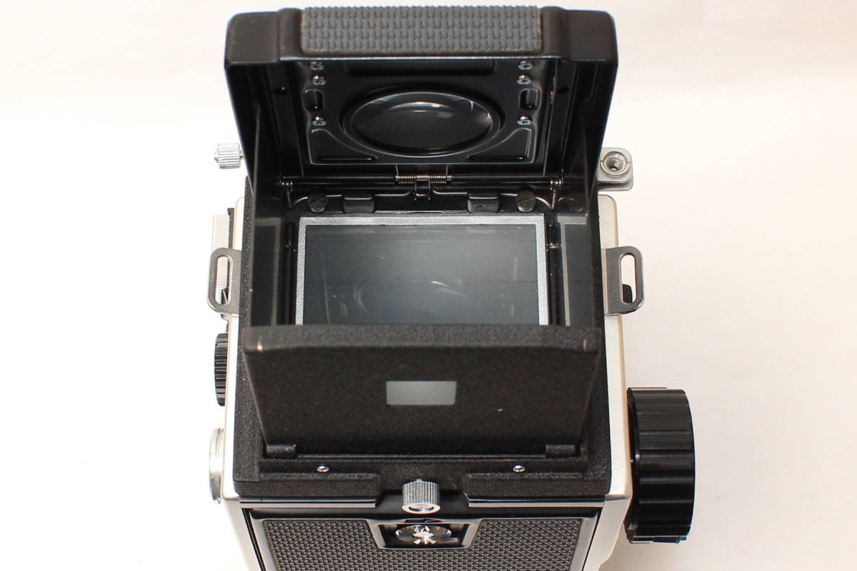 MAMIYA マミヤ C220 PROFESSIONAL 105mm f3.5 Mamiya C220 Camera with