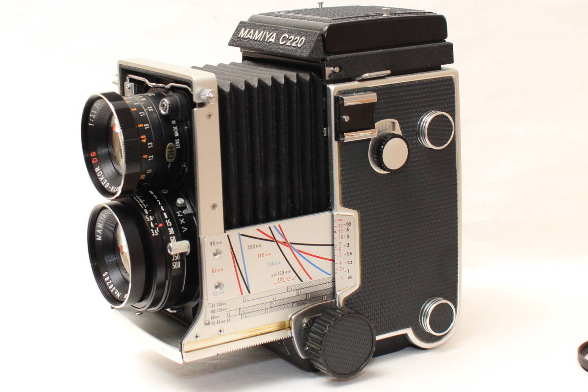 MAMIYA マミヤ C220 PROFESSIONAL 105mm f3.5 Mamiya C220 Camera with