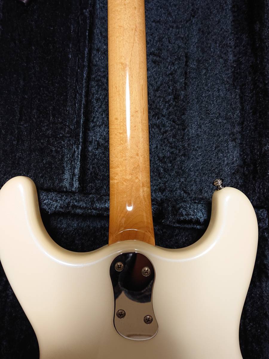 Mosrite（モズライト）Super Custom 黒雲製エレキギター ハードケース