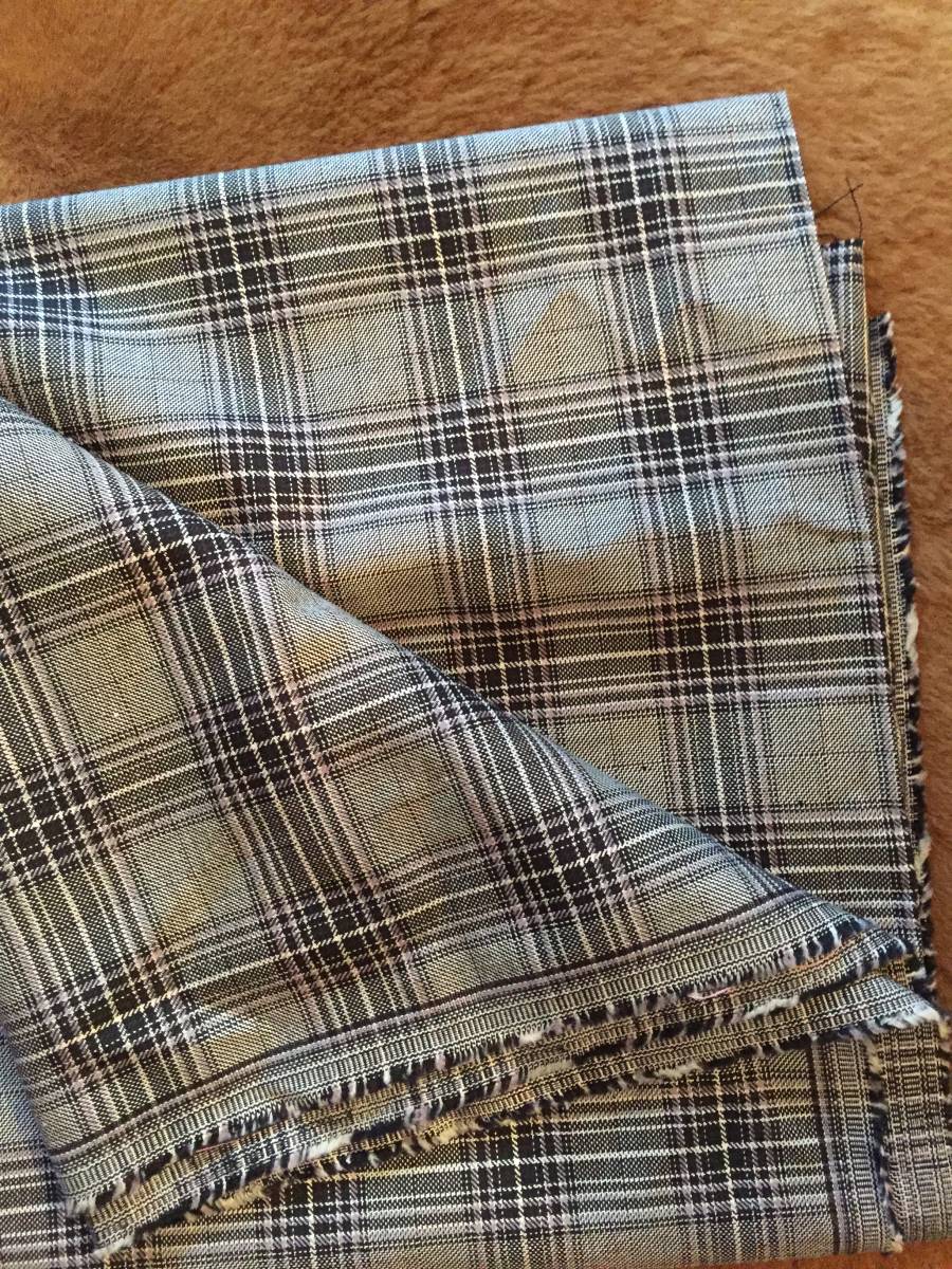 生地　先染めチェック柄ストレッチ　中肉　グレーベージュ×チャコール　　幅132cm 長さ124cm_3