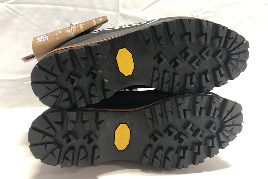 AKU GTX SERAI ヨドバシ.com - アク トレッキング ゴアテックス 登山靴 ⭐美品⭐アク セライ 971ISG 0 BLACK Serai ウィンターマウンテン