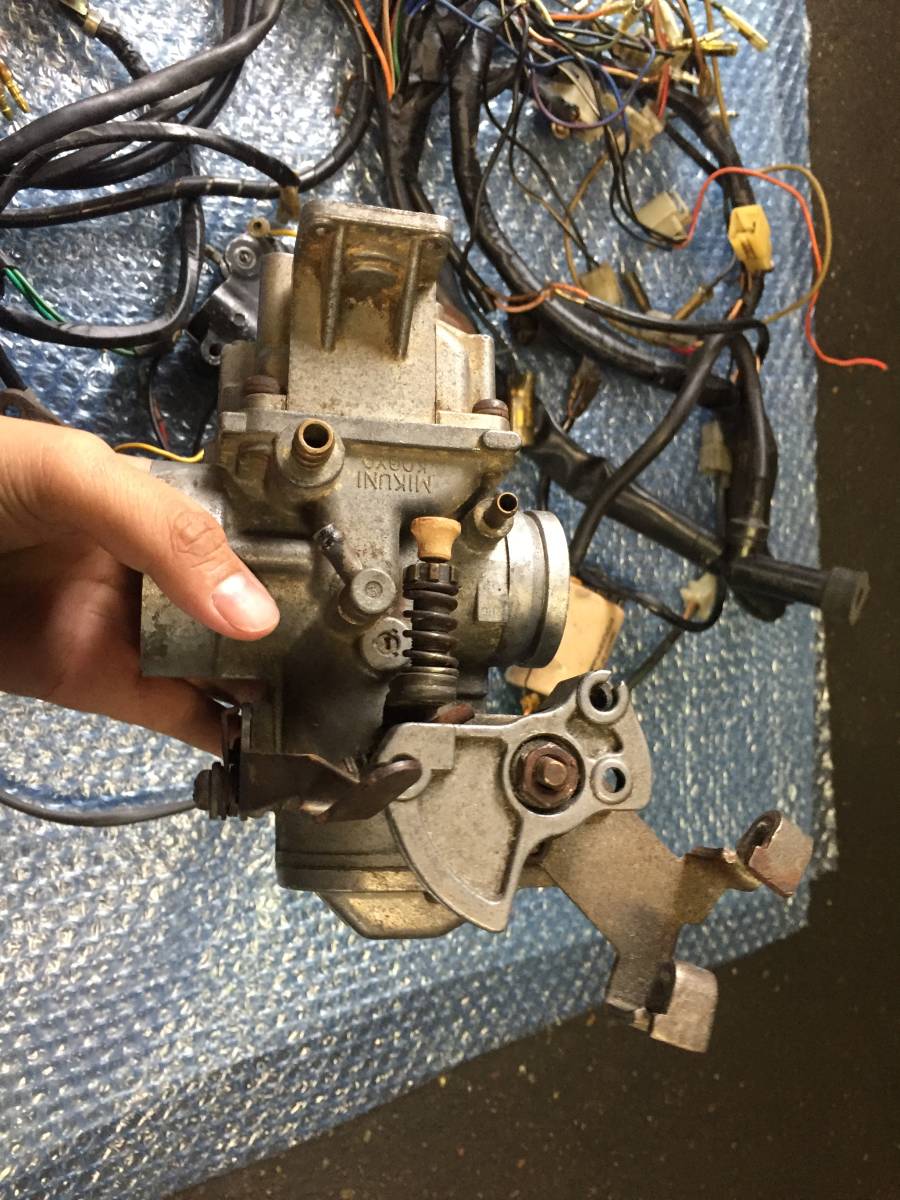 SR400 2H6 キャブレター 残り物は全てが未確認でオマケ☆ 鍵無しキー