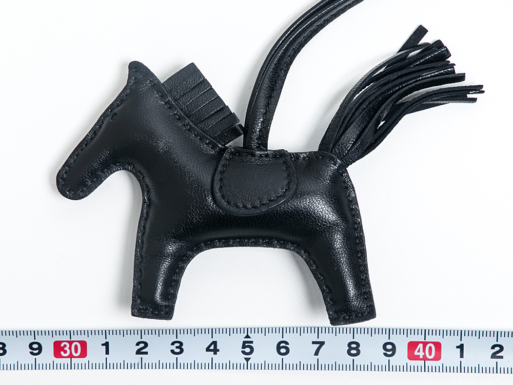 Bf エルメス Hermes ロデオチャーム Pm ソーブラック アニョーミロ バッグチャーム Y刻印 年 高島屋日本橋購入 箱付 1円 その他 売買されたオークション情報 Yahooの商品情報をアーカイブ公開 オークファン Aucfan Com