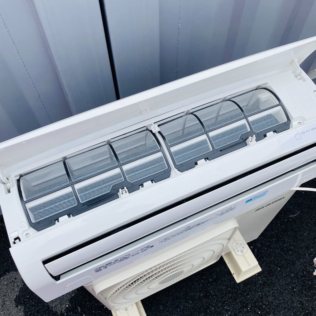 アイリスオーヤマ 6畳用ルームエアコン 18年製 IRR-2218C リモコン付 2.2kw