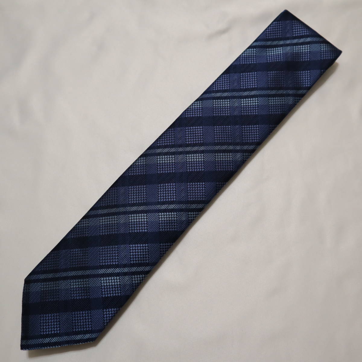 美品 Brioni ブリオーニ ジャガード チェック柄 ネクタイ ネイビー 19175
