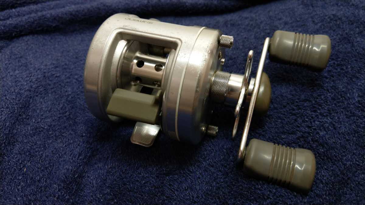低価，100%新品 日本製 シマノ SHIMANO カルカッタ 200 右ハンドル CALCUTTA ビッグベイト 巻きの釣り等に オールド OLD(シマノ)｜売買されたオークション情報、yahooの商品情報をアーカイブ公開 - オークファン シマノ