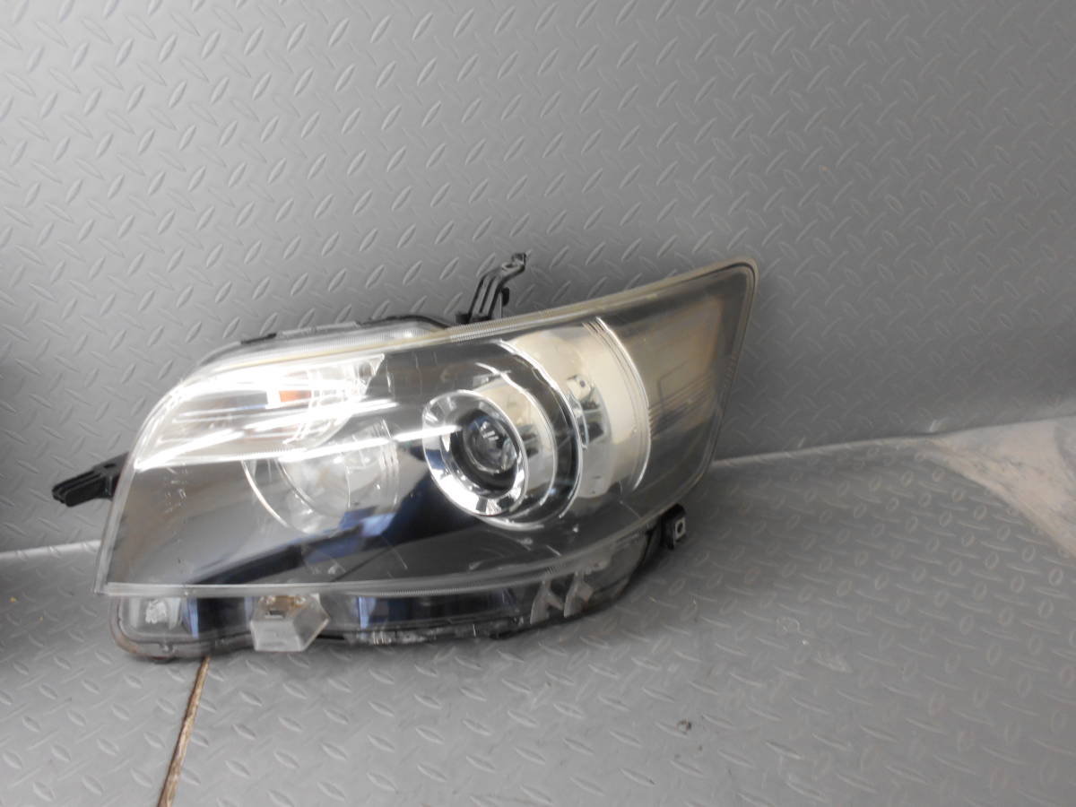 DD86☆NZE151N カローラルミオン 純正 HID ヘッドライト ICHIKOH12-540