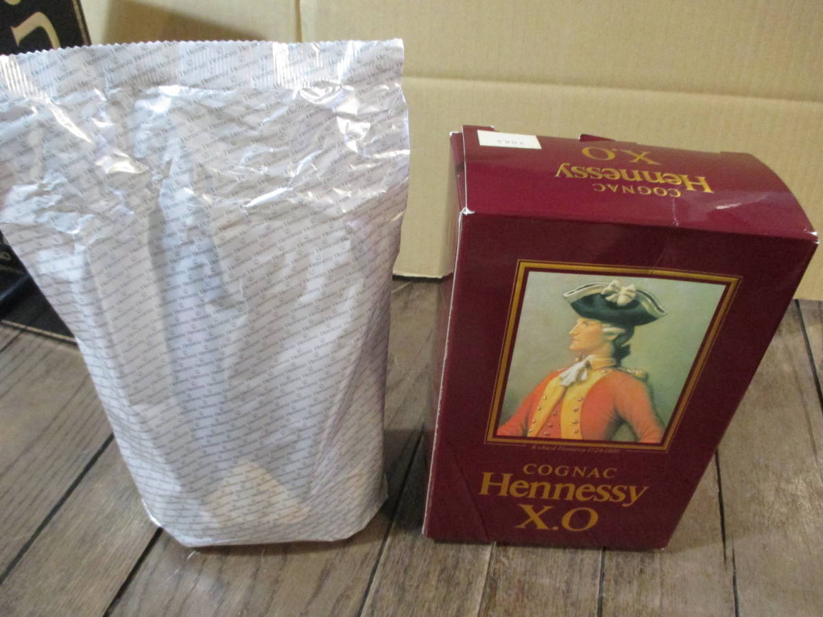 【新作，本物保証】 1015 未開栓 保管品 古酒 Hennessy/ヘネシー XO コニャック 箱付き 40% 700ml ブランデー 内袋(ヘネシー)｜売買されたオークション情報、yahooの商品情報をアーカイブ公開 - オークファン コニャック