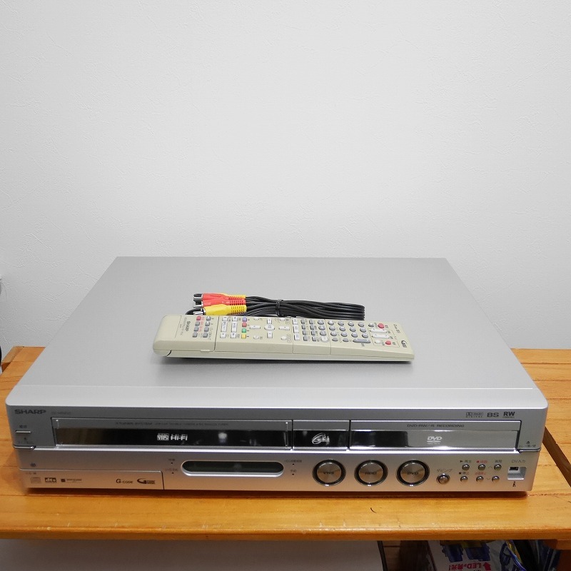 DV-HRW50 SHARP シャープ 動作確認済みSHARP VHS DVD リモコン付