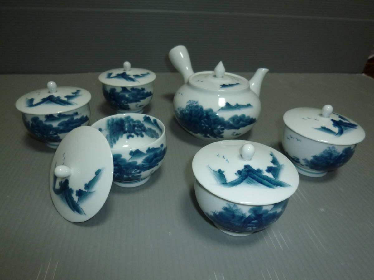 〇 伊万里焼 鍋島焼 畑萬陶苑 染付山水図 茶器揃【藍色風景柄 急須と蓋付湯呑5客 木箱】〇