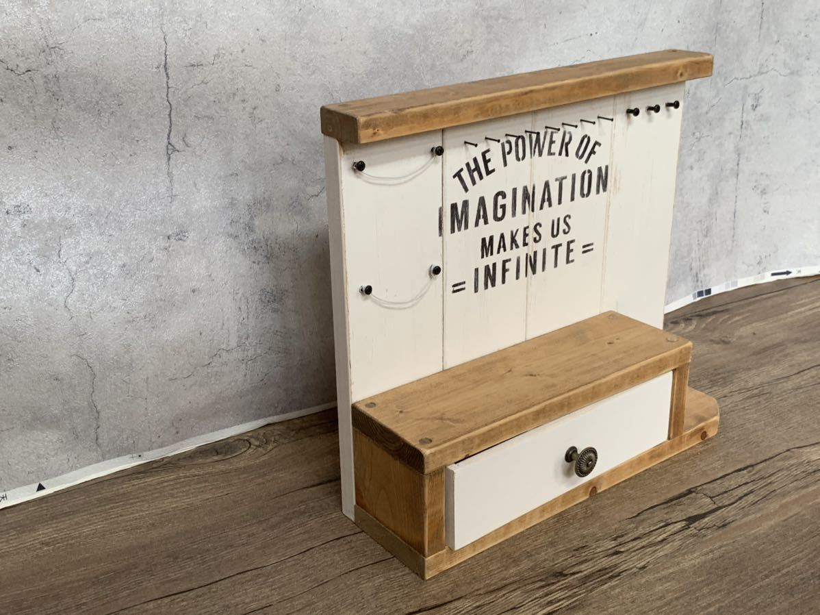 ハンドメイドのアクセサリーラック_5