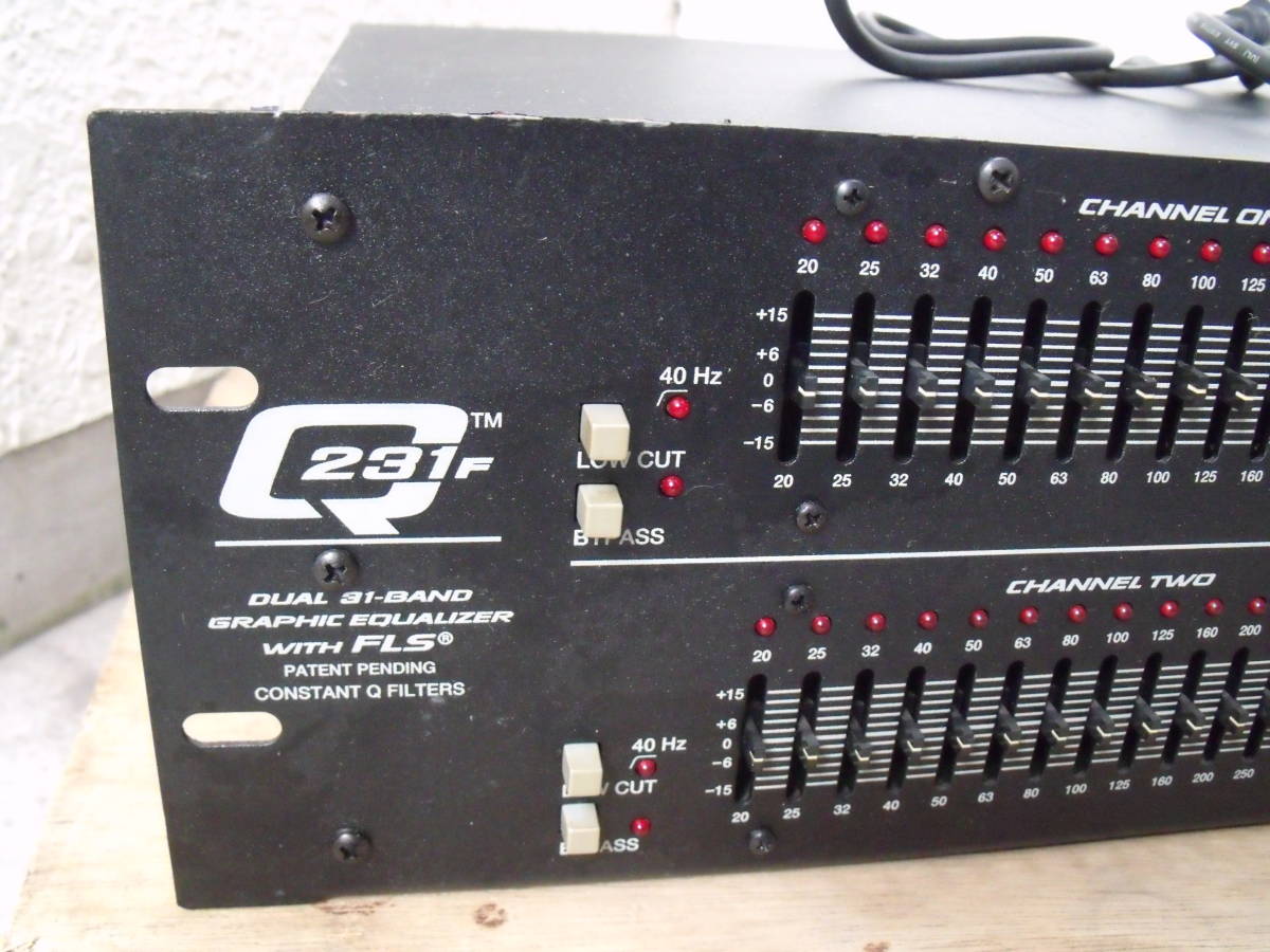 PEAVEY グラフィックイコライザー Q231F ピーヴィー 2チャンネル 0