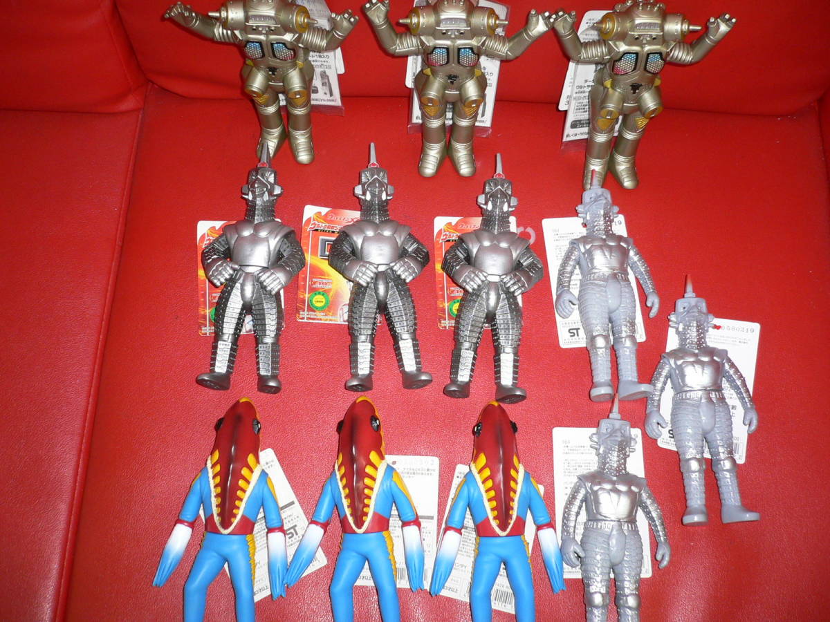 販売銀座 ウルトラセブンの怪獣ソフビ タグ付き 4種3個ずつ バンダイ