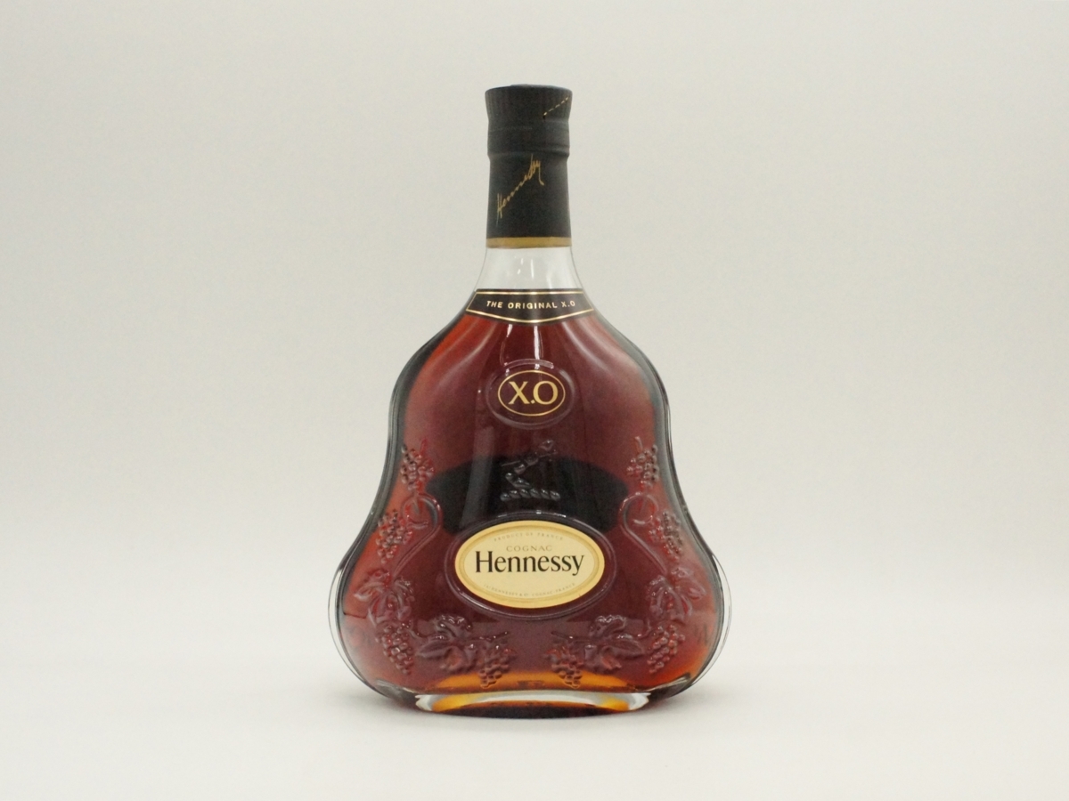 ヘネシー XO 黒キャップ 40% 700ml   新品　未開栓　箱あり 未開栓 Hennessy(ヘネシー) XO 黒キャップ 700ml 40