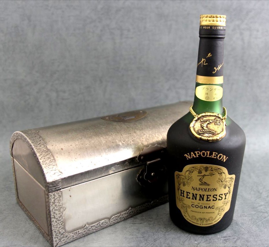 【未開栓】ヘネシー HENNESSY ナポレオン 金キャップ 【中古】 古酒 未開栓 】特級 HENNESSY ヘネシー ナポレオン 金キャップ 金属