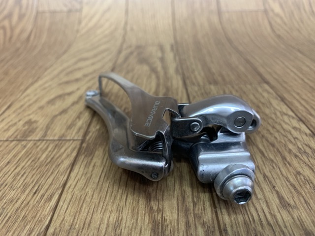 DURA-ACE SHIMANO FD-7800 「シマノ」 フロントディレイラー シマノ デュラエース JO948 フロント &frasl; - メルカリ 京都 フロントディレイラーFD−7800 京都八幡 FD-7800（中古・直付）｜鋭い変速レスポンスを誇る10