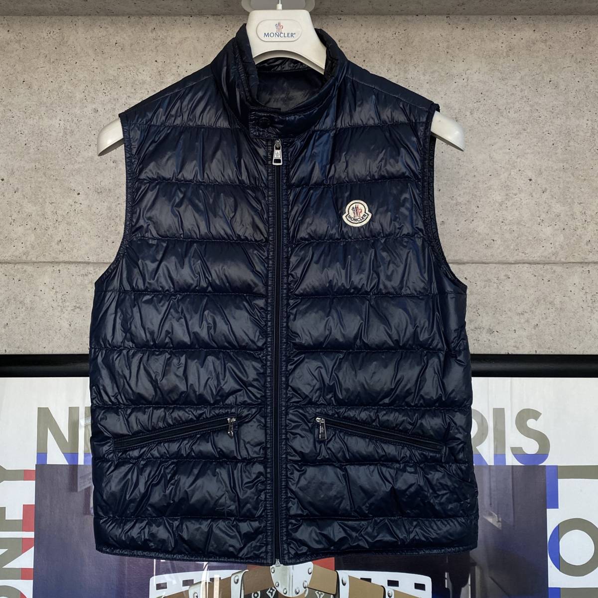 MONCLER ネイビー ダウンベスト　希少デカロゴ 値下交渉あり】MONCLER モンクレール GUI ギー ダウンベスト ライト