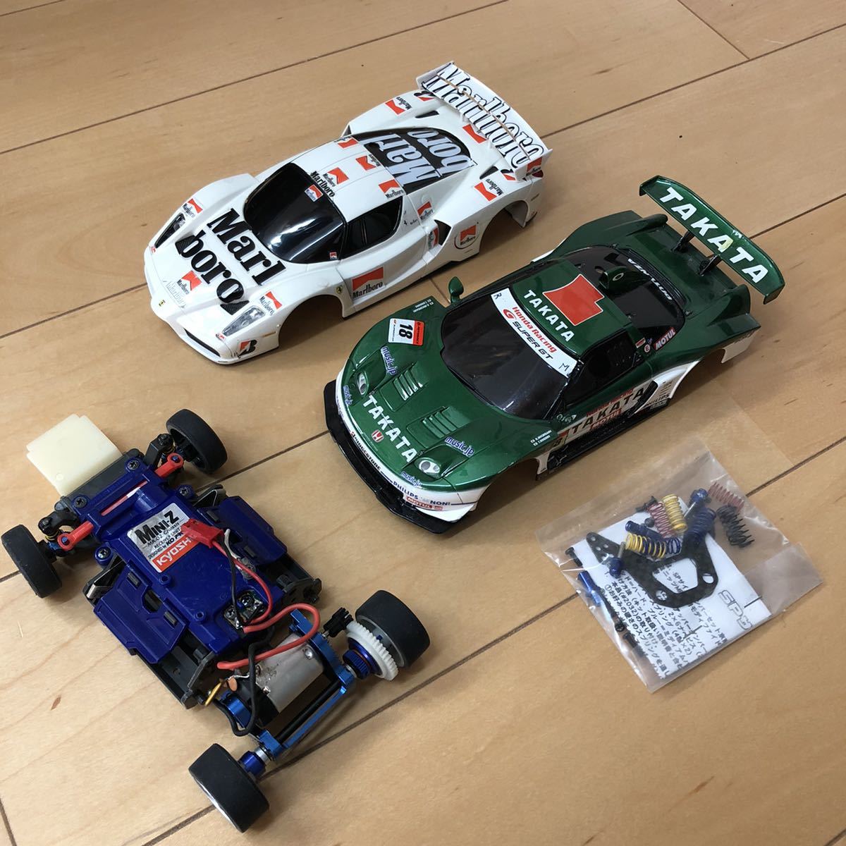 京商 ミニッツ MR02 シャーシ ボディセット フェラーリ エンツォ NSX