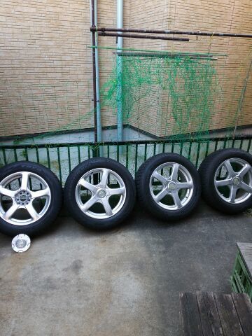 【得価，100%新品】 TOYOウインタートランパスMK4 215/60R17+メーカー不明ホイール(スタッドレスタイヤ)｜売買されたオークション情報、yahooの商品情報をアーカイブ公開 - オークファン 5穴