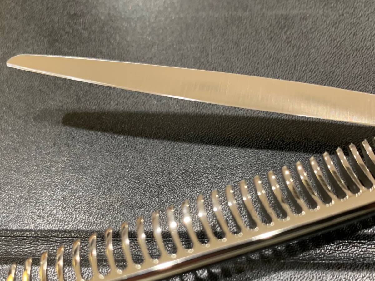 ナルトシザー 三梳きスラストゆう B27 25〜30% 6インチ