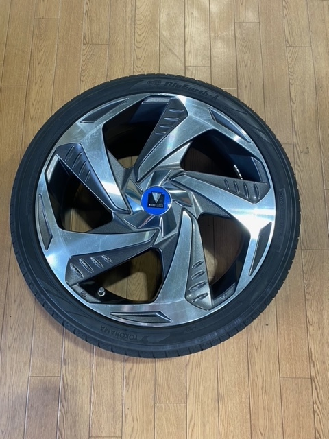 モデリスタ トヨタ 215⁄40R18 1本目 50プリウス 50系 プリウス・PHV