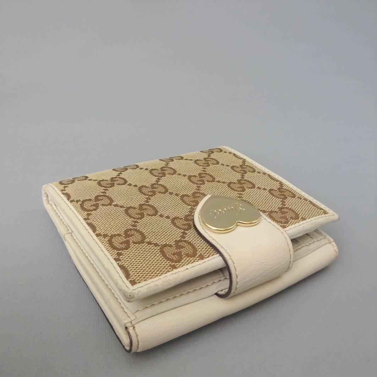 GUCCI GGキャンバス 長財布 ラブリーハート グッチ 可愛さは、内側に