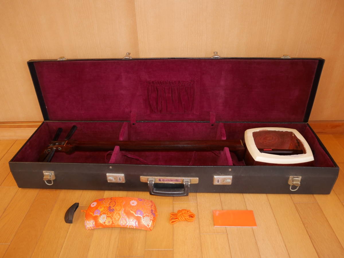 ◇ 中古三味線民謡紅木三味線・正寸（厳選品）和楽器市場 正寸 三ツ
