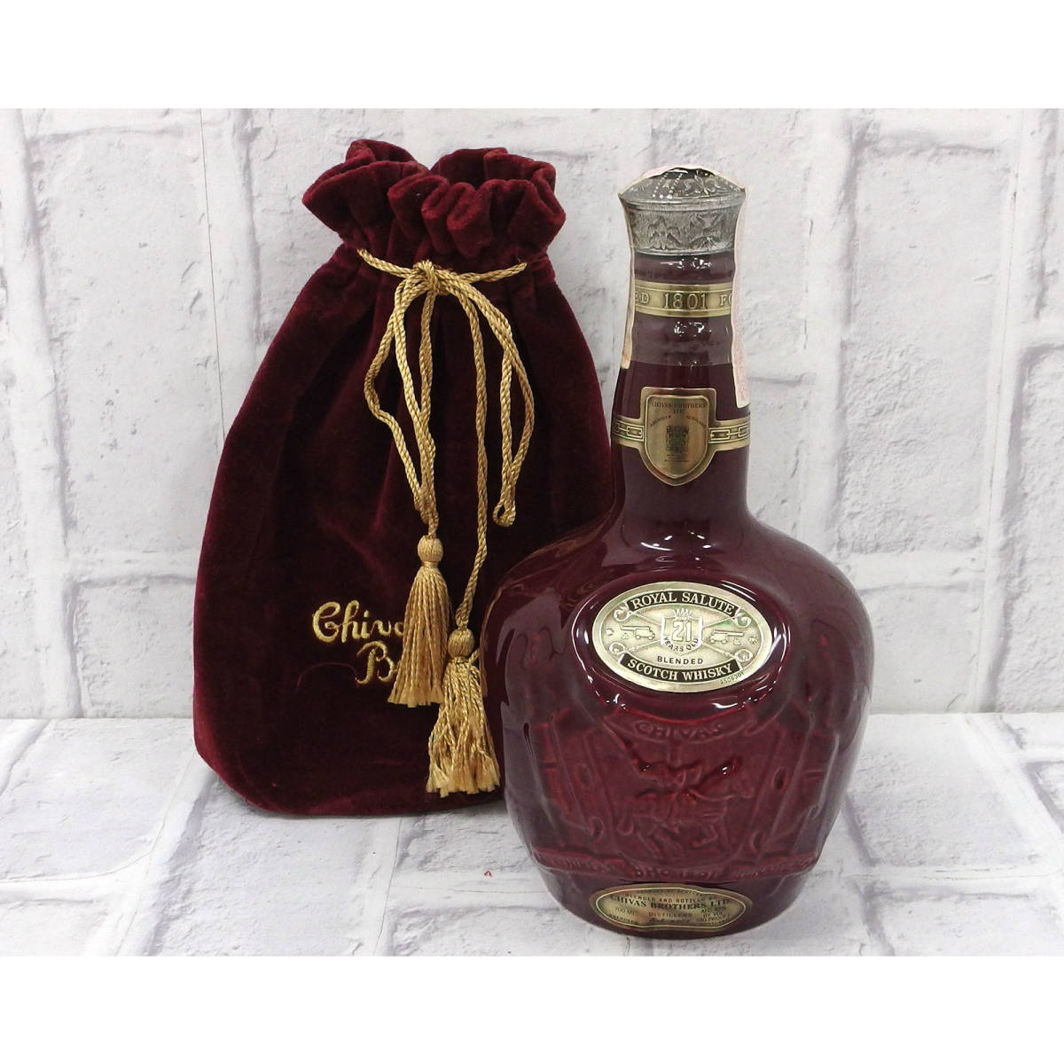 【未開栓】 SALUTE　ロイヤルサルート21年　陶器ボトル　赤　古酒 21年 SALUTE ロイヤルサルート ROYAL ☆古酒未開栓 1円～未開栓ROYAL