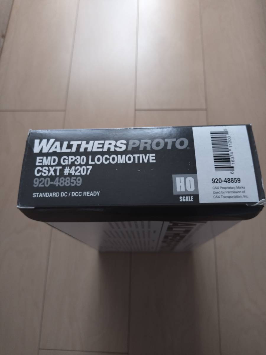 WALTHERS PROTO EMD GP30 LOCOMOTIVE