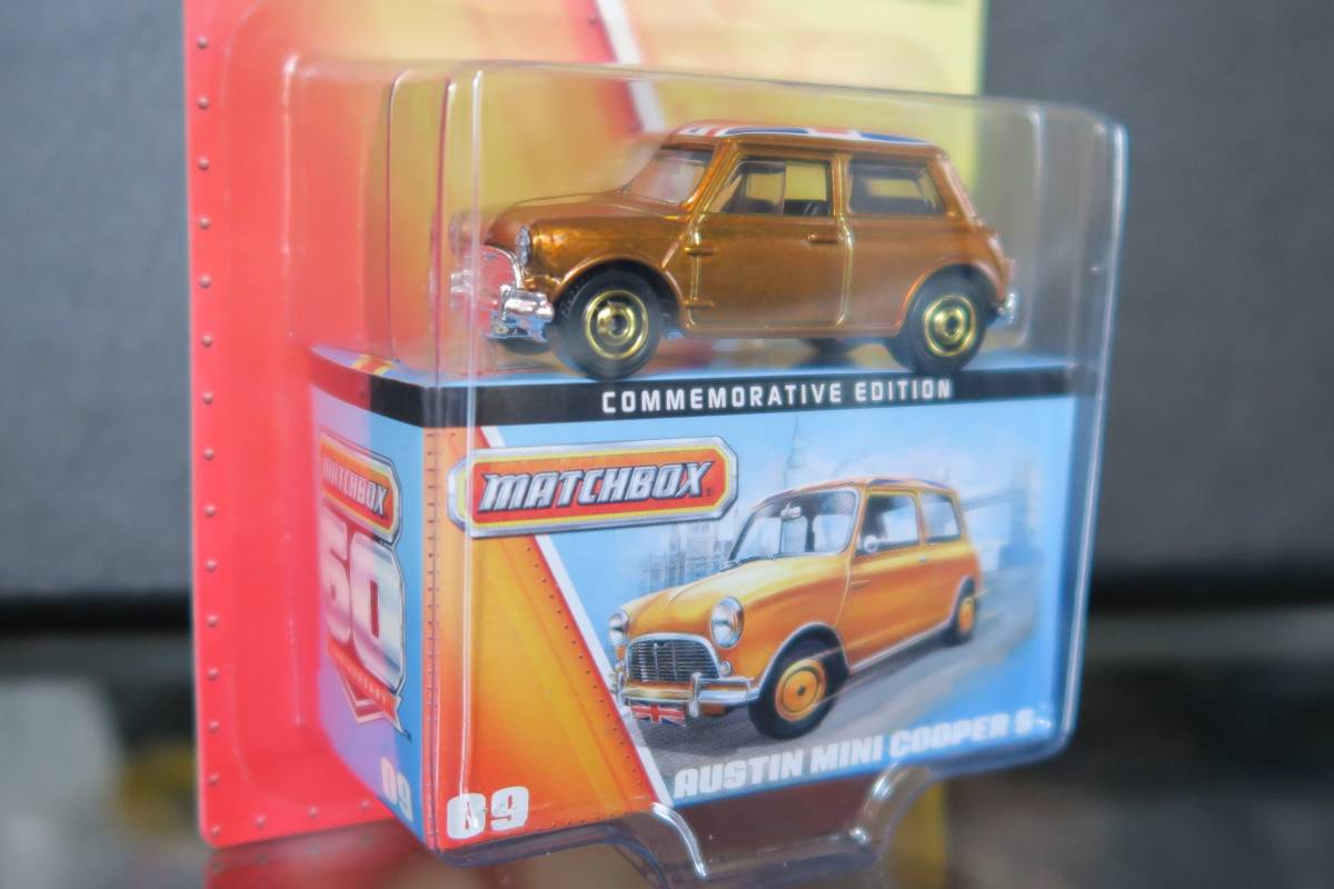 マッチボックス 60th ANNIVERSARY 1/64 Austin Mini Cooper S & 1964 Austin Mini Cooper 2台セット 未開封 _2