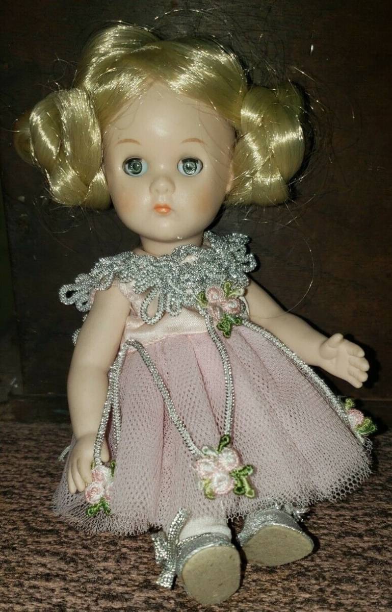 ヴィンテージ　ヴォーグ社 1984年 フルビスク ジニードール　Vintage Vogue Ginny Doll, Full Body Bisque ,1984 _1