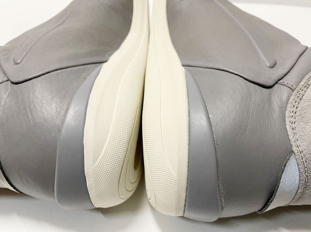 美品 イタリア製 PUMA FERRARI LIMITATE ESCLUSIVO MID プーマ フェラーリ ドライビング レザー スニーカー グレー us 7 JP 25 PUMA フェラーリ Ferrari Limited Decima “Miami”」は跳ね馬ロゴ