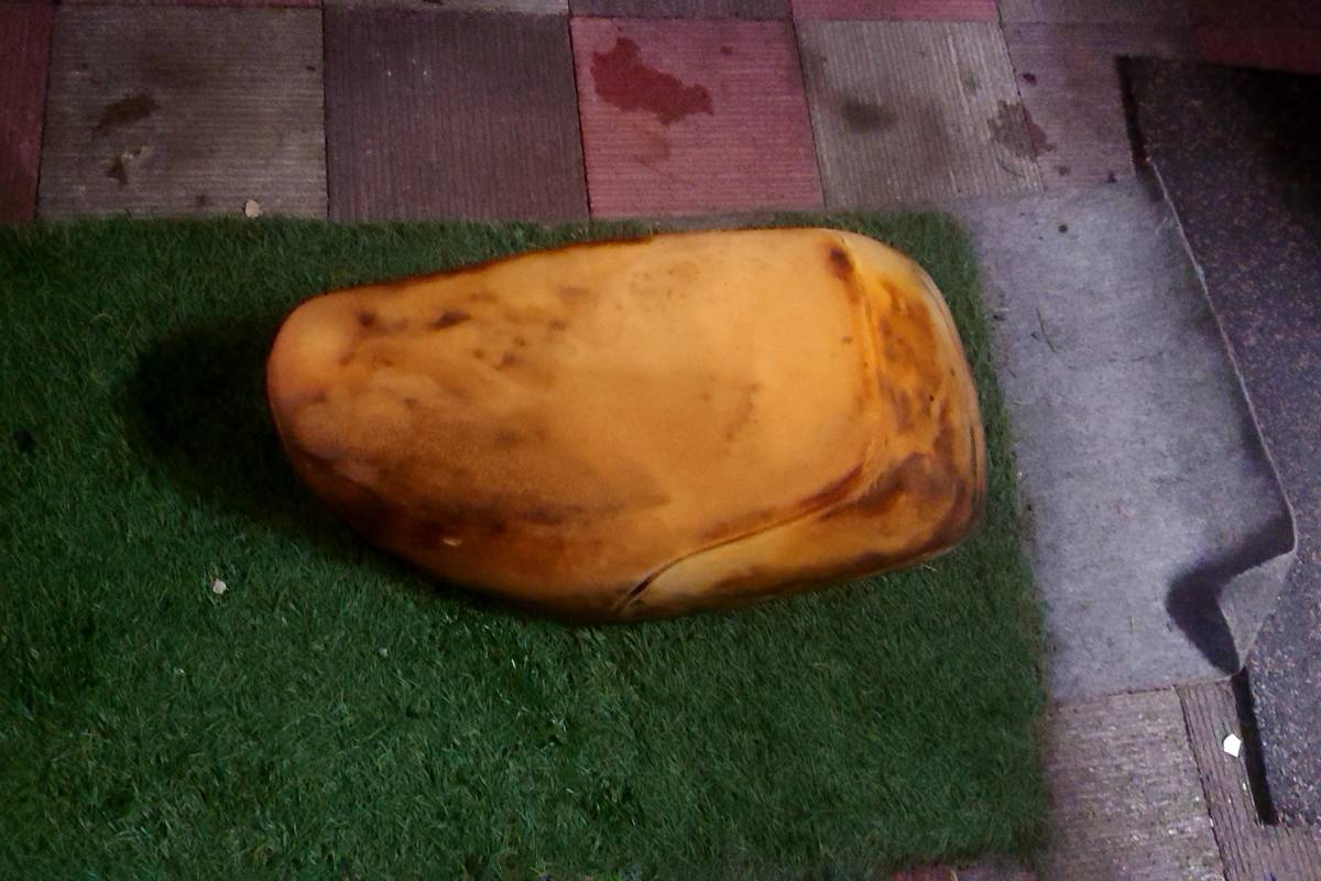 27Vヤマハペリカンジョグ シート台座レストアに_1