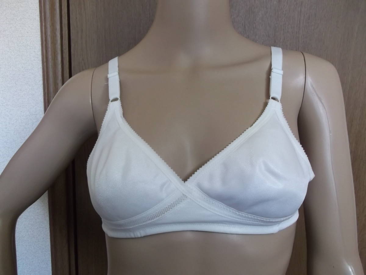 ブラジャー 女子中学生用 下着メーカー 5 ホワイト色系 超かわいい S 05 Aカップ以下 売買されたオークション情報 Yahooの商品情報をアーカイブ公開 オークファン Aucfan Com
