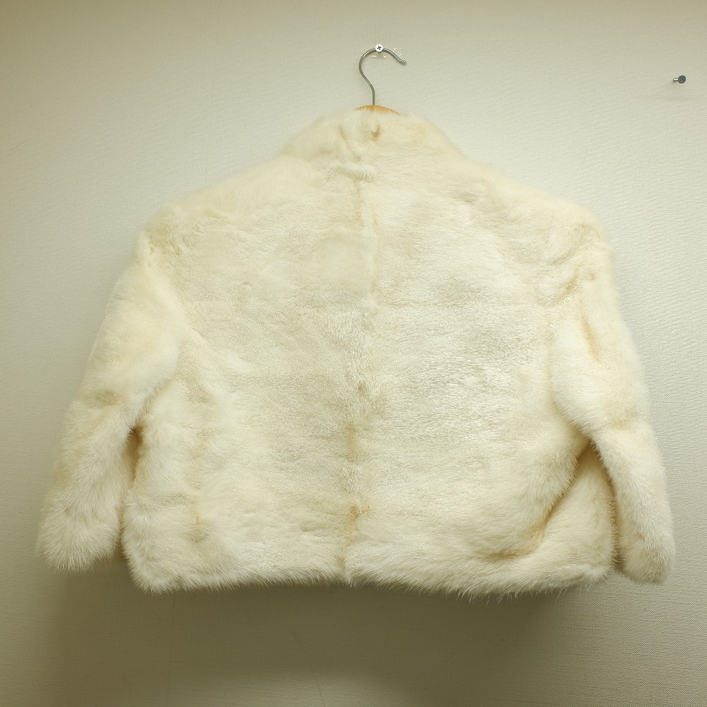 美品◇国内正規】FENDIフェンディ フォックスファーコサージュ付き 