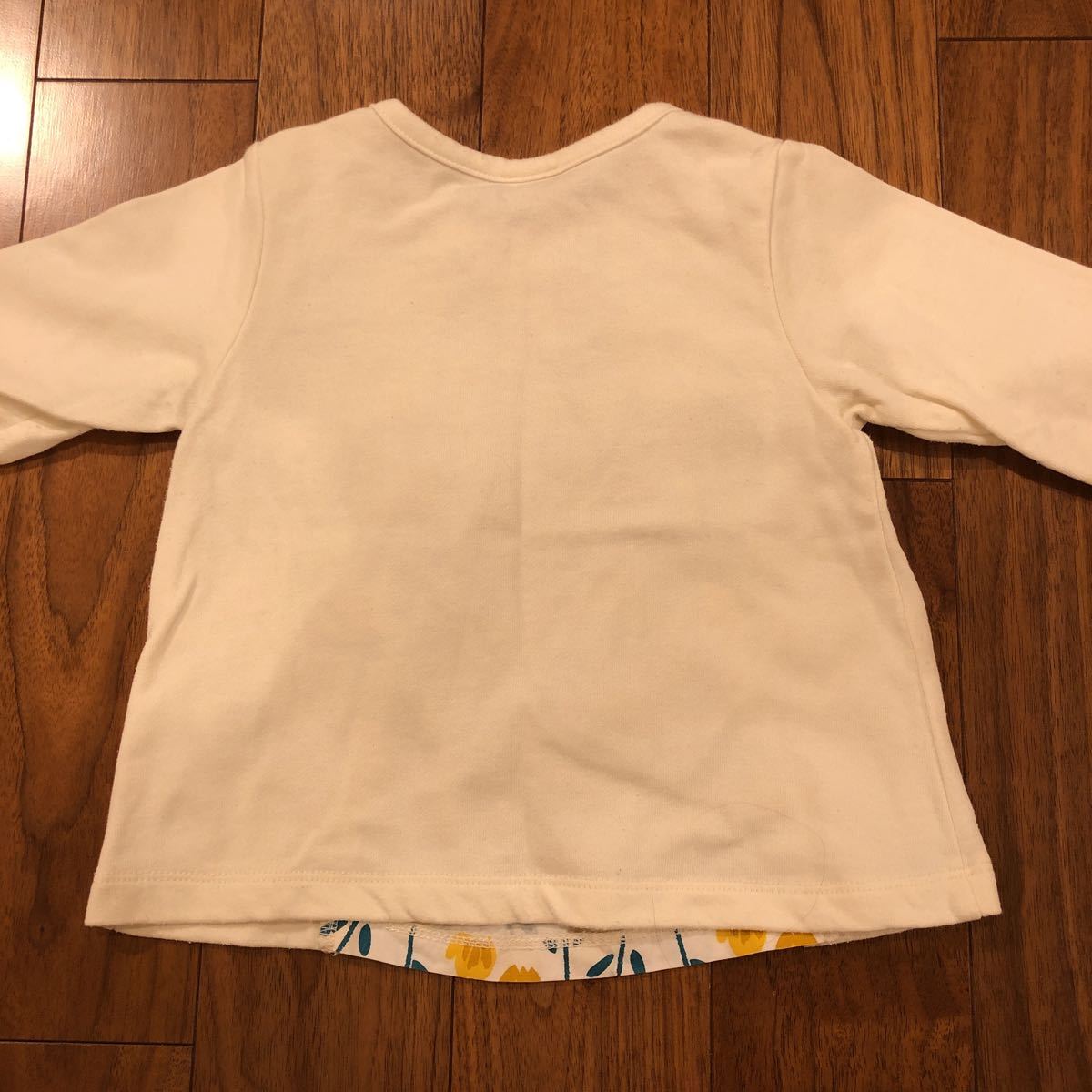 長袖 トップス 90センチ 女の子 子供服 花柄 チューリップ 黄色 長袖tシャツ 90 85 94cm 売買されたオークション情報 Yahooの商品情報をアーカイブ公開 オークファン Aucfan Com