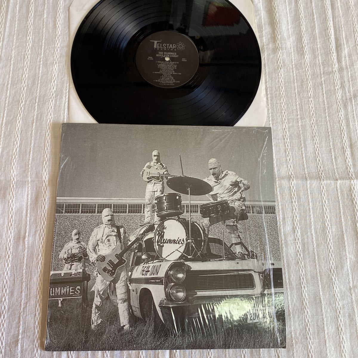 THE MUMMIES never been caught アナログレコード LP Never Mummies
