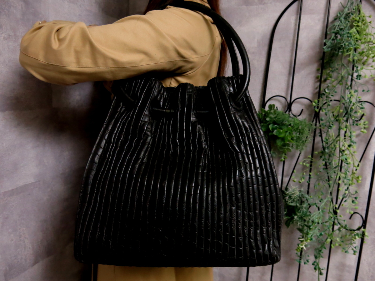 ○超美品○GIORGIO ARMANI ジョルジオ アルマーニ○ロゴ型押し○カーフ 