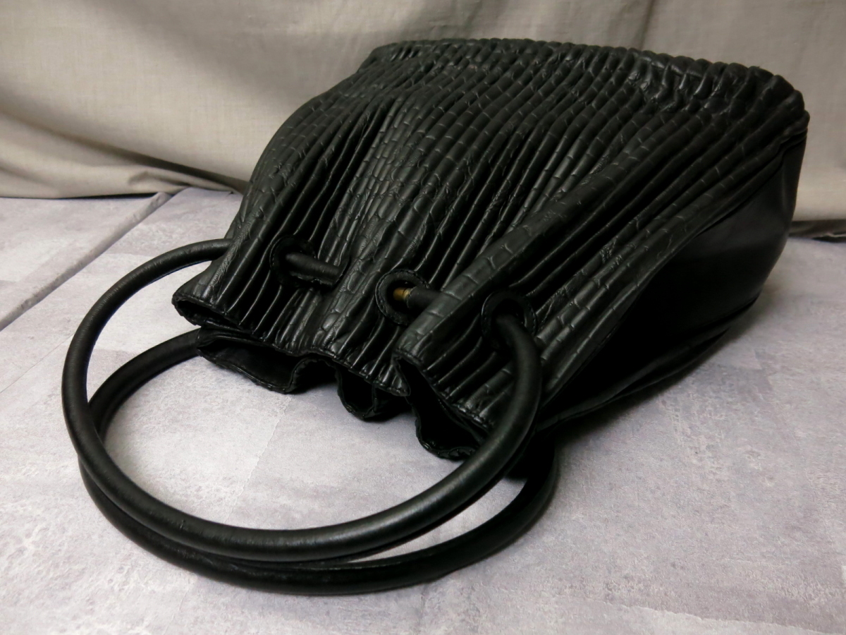 ○超美品○GIORGIO ARMANI ジョルジオ アルマーニ○ロゴ型押し○カーフ 