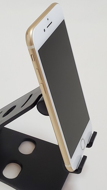 美品　Apple iPhone7　128GB 本体のみ　simロック解除　docomo　ゴールド_6