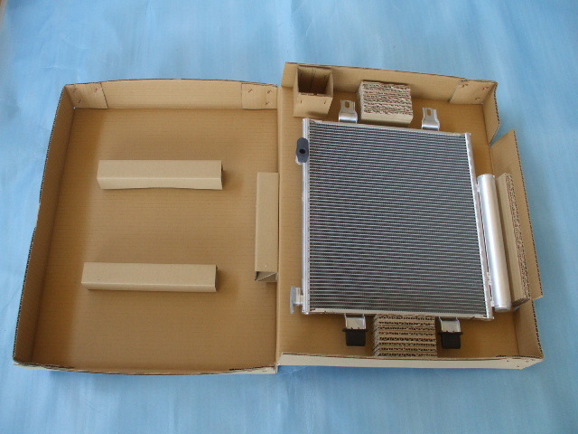 純正 コンデンサー 88460-B2020　未使用　 LA600S LA150S LA800S LA350S LA250S LA700S 部番が同じでしたら他車にも適合