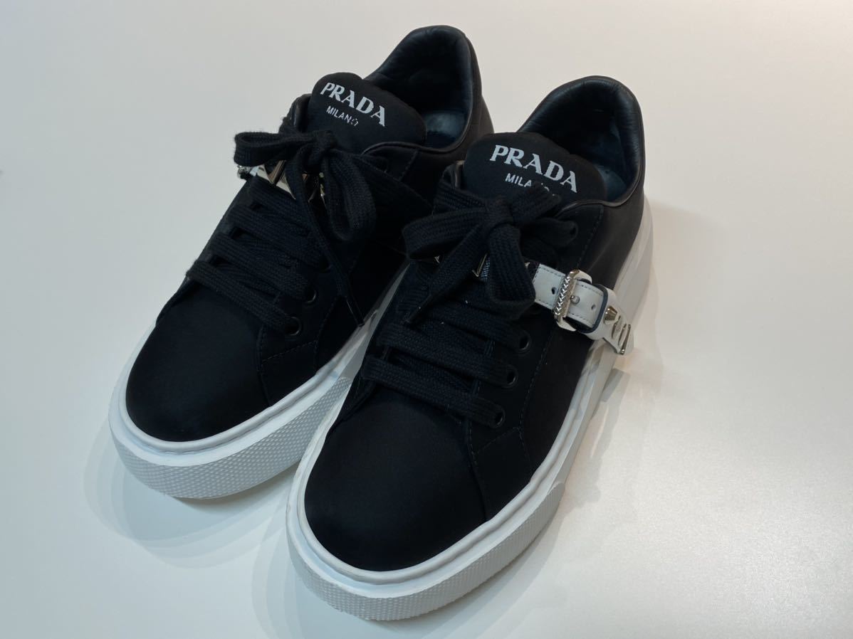 PRADA 早かっ ブーツ 黒 スタッズ 美品 サイズ36